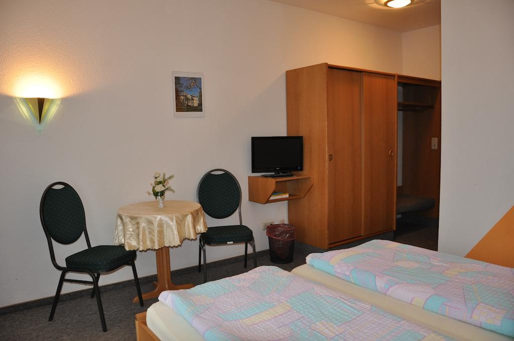 Hotel Fasold Sulzfeld  Zimmer foto