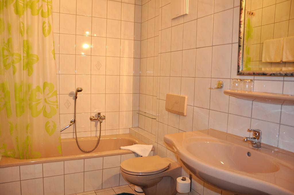 Hotel Fasold Sulzfeld  Zimmer foto