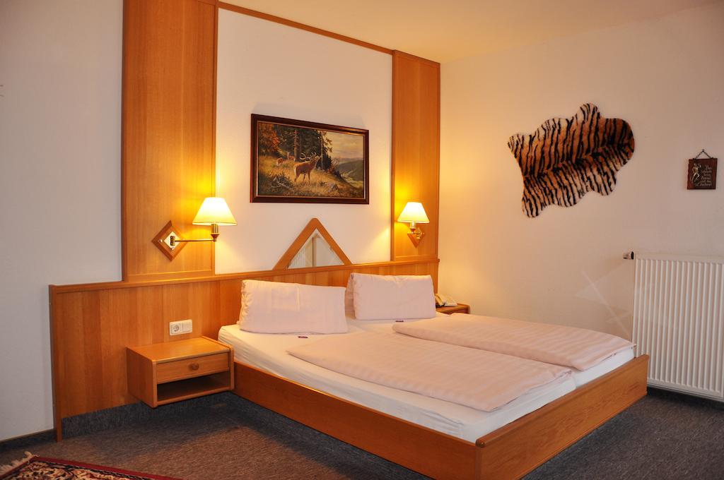 Hotel Fasold Sulzfeld  Zimmer foto