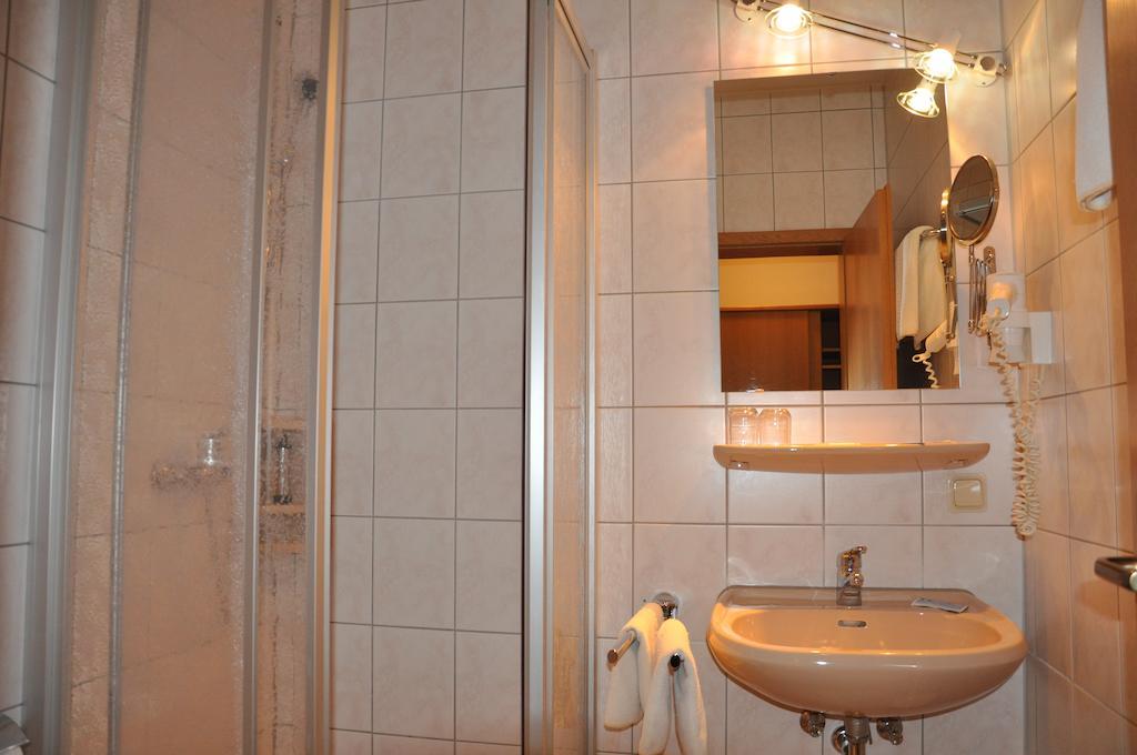 Hotel Fasold Sulzfeld  Zimmer foto